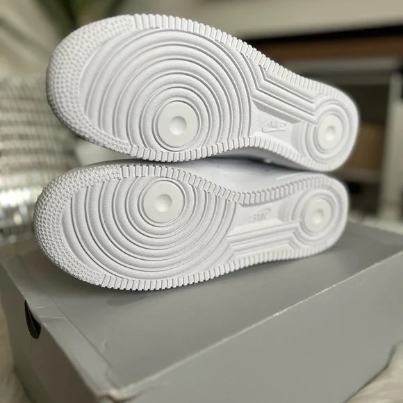 NIKE Air Force 1’s~ NIB - Picture 12 of 14